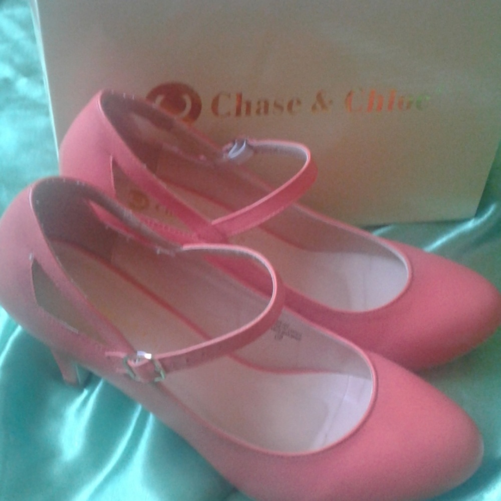 Peachy Pumps